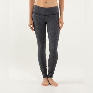Lululemon Varigated Knit Wunder Under size 8